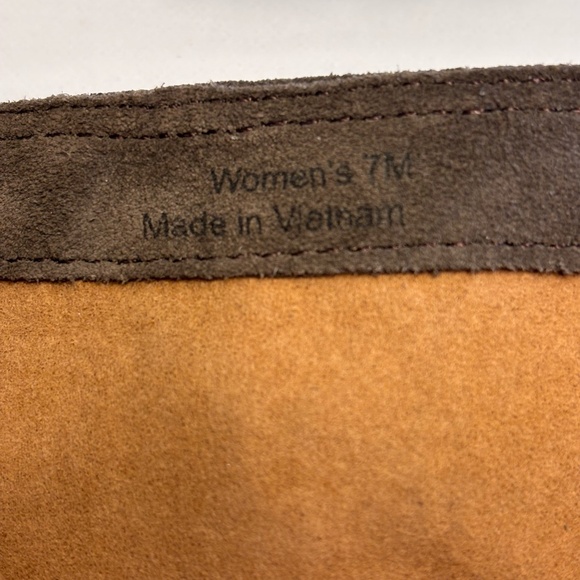 Johnston & Murphy Women's NWOT Brown Suede Ankle Boots SZ 7 - Picture 11 of 11